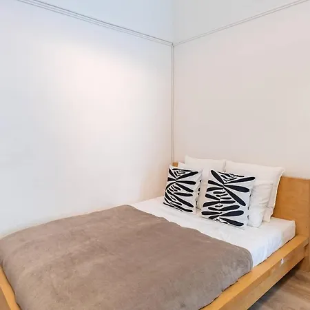 Cityscape Budget Harsfa Hideaway